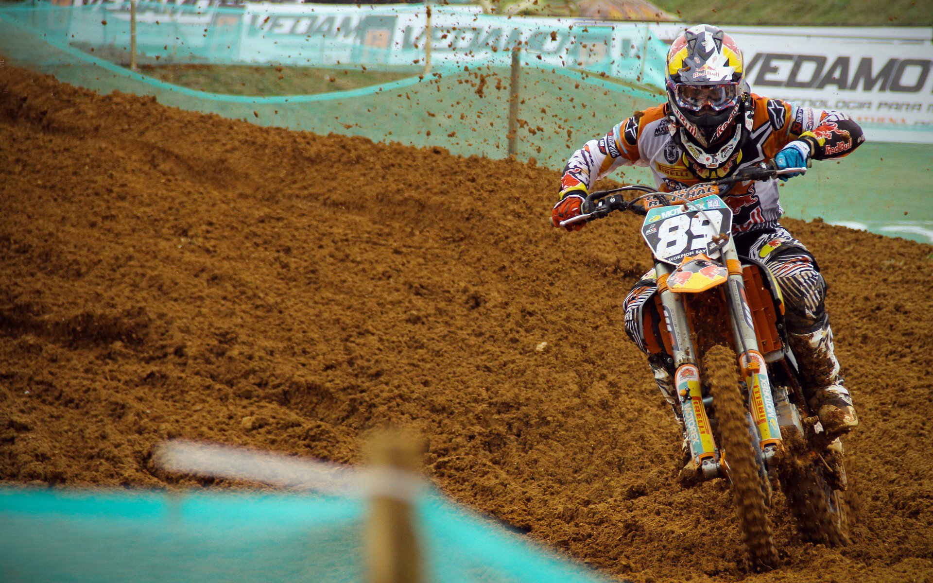 借助数字化手段提升足球比赛观赛体验,数字智能足球